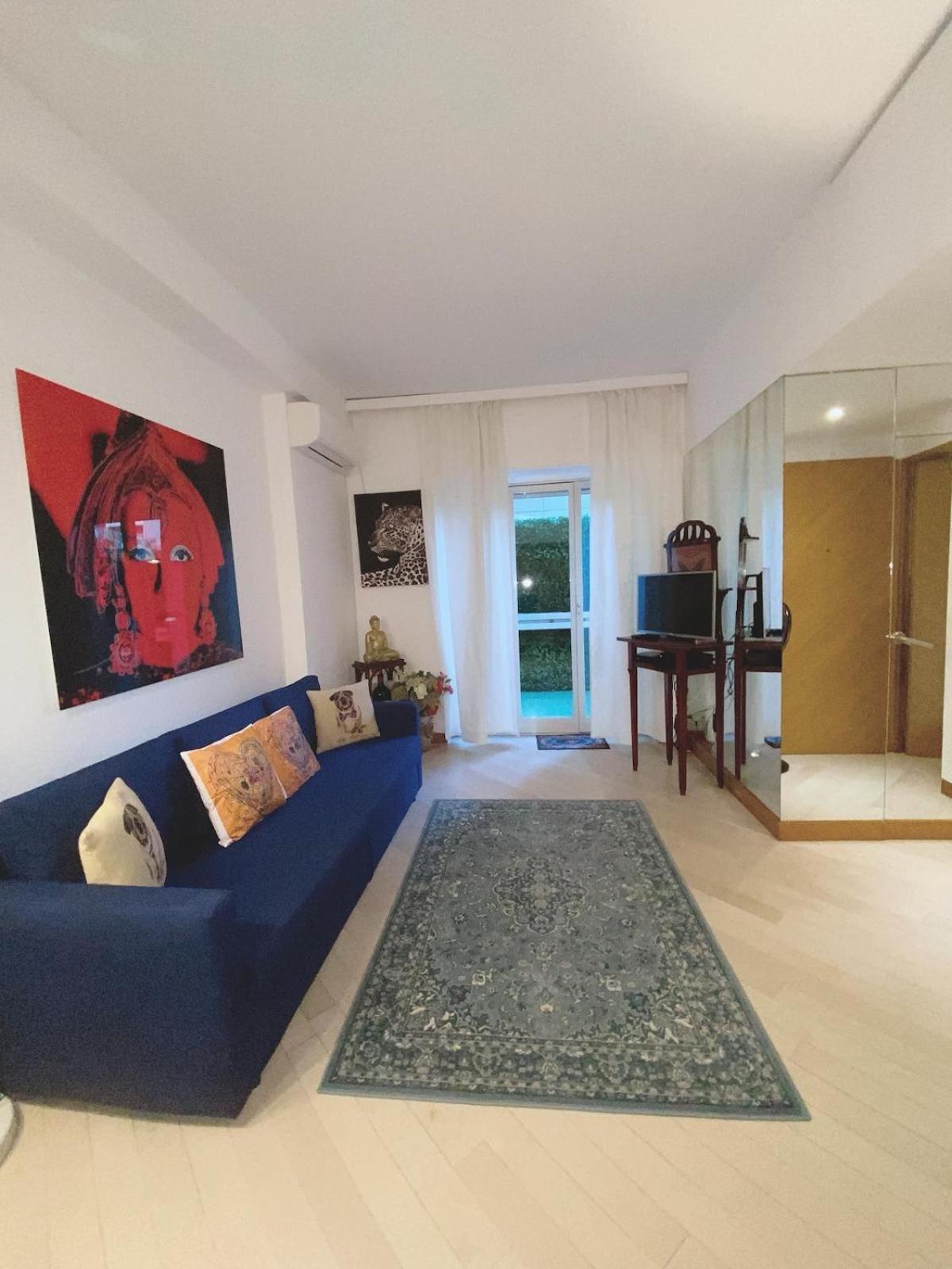 In Mc Center, 5min Walk To Casino & The Port And 1min From Underground Train Station Appartement Monte-Carlo