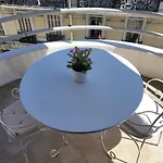 Appartement Centre Ville Carre D'Or